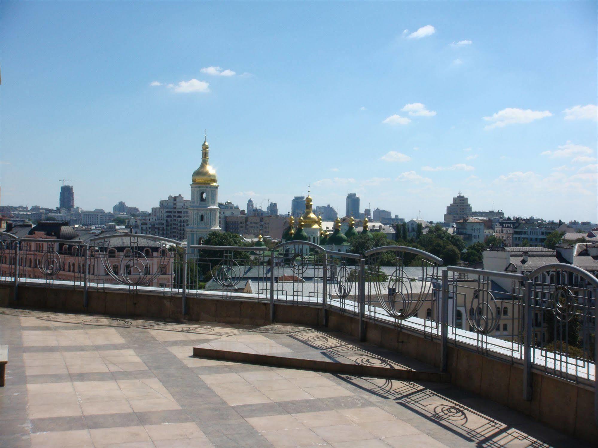 Apart Hall Hotel Kyiv Exterior photo